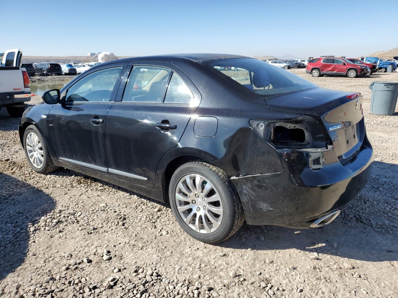 2013 Suzuki Kizashi - Image 2