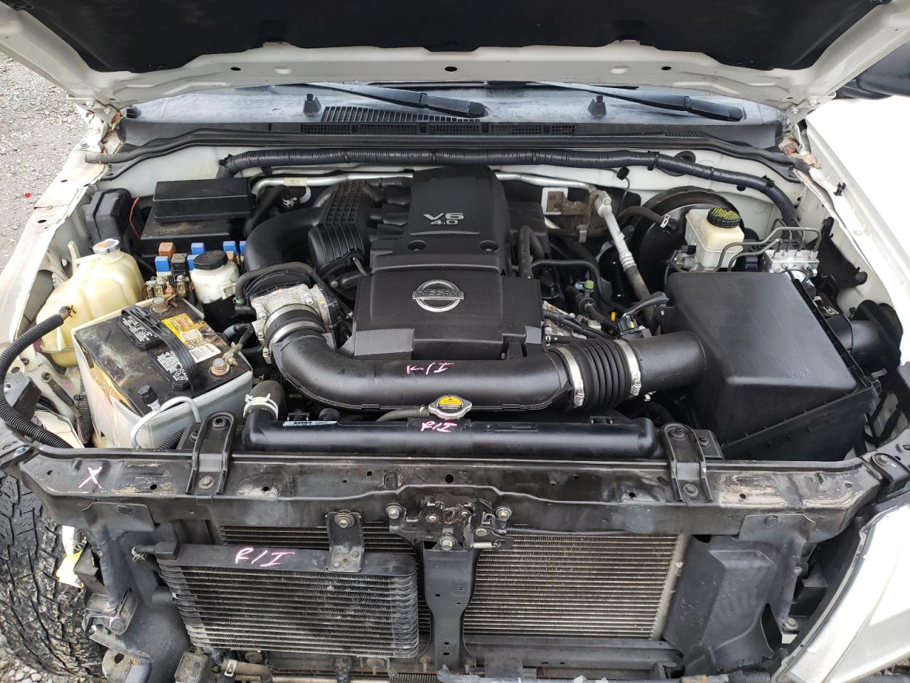 2014 Nissan Navara (Frontier) - Image 11