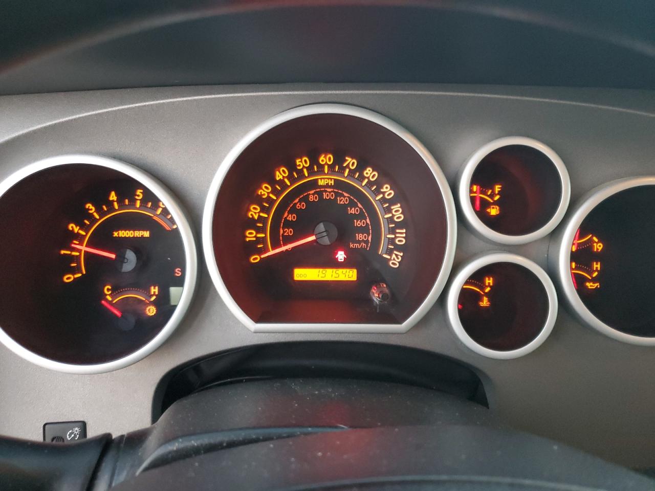 2013 Toyota Tundra - Image 9