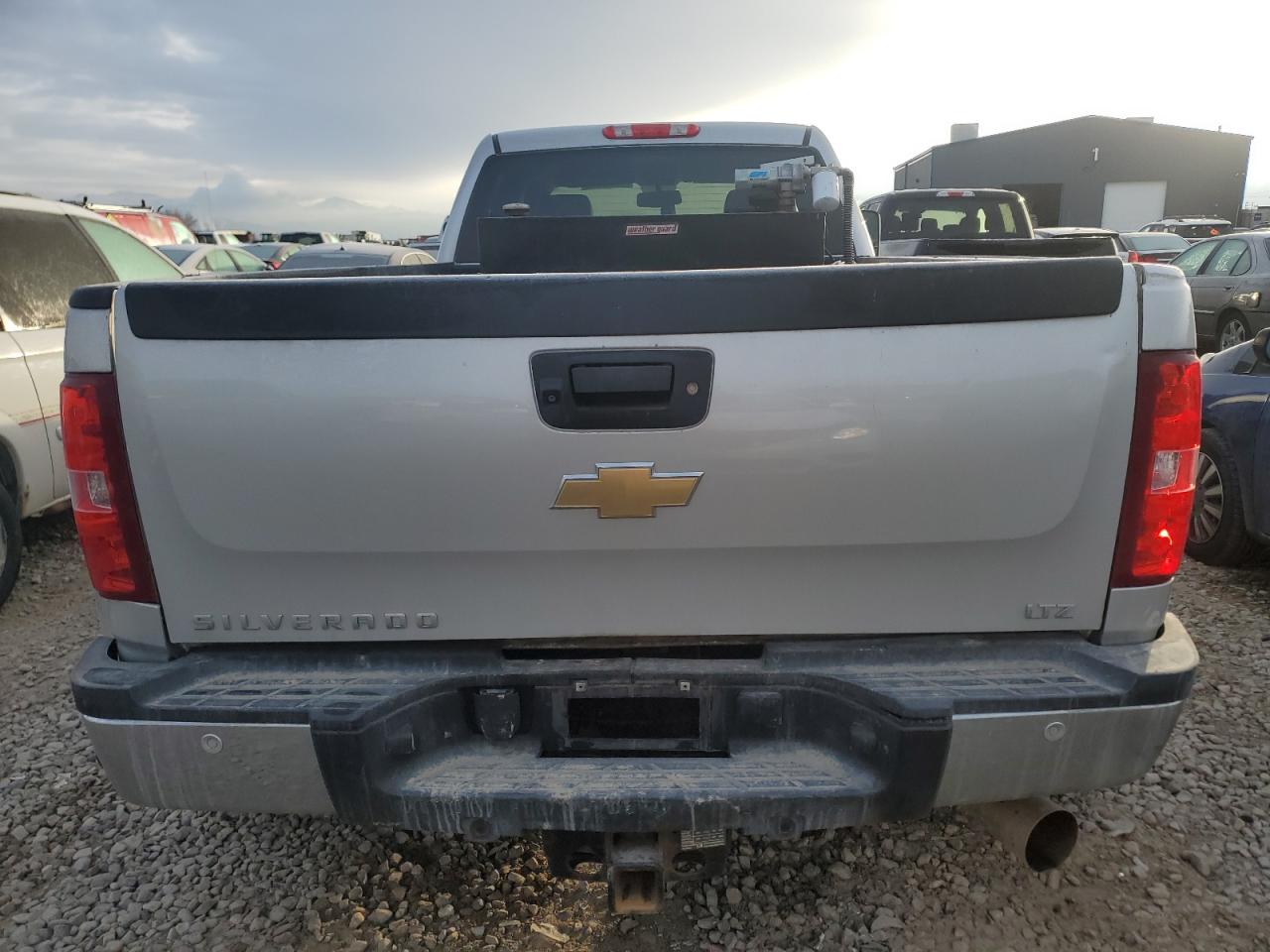 2011 Chevrolet Silverado - Image 6