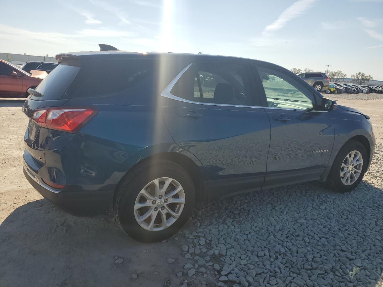 2019 Chevrolet Equinox - Image 3