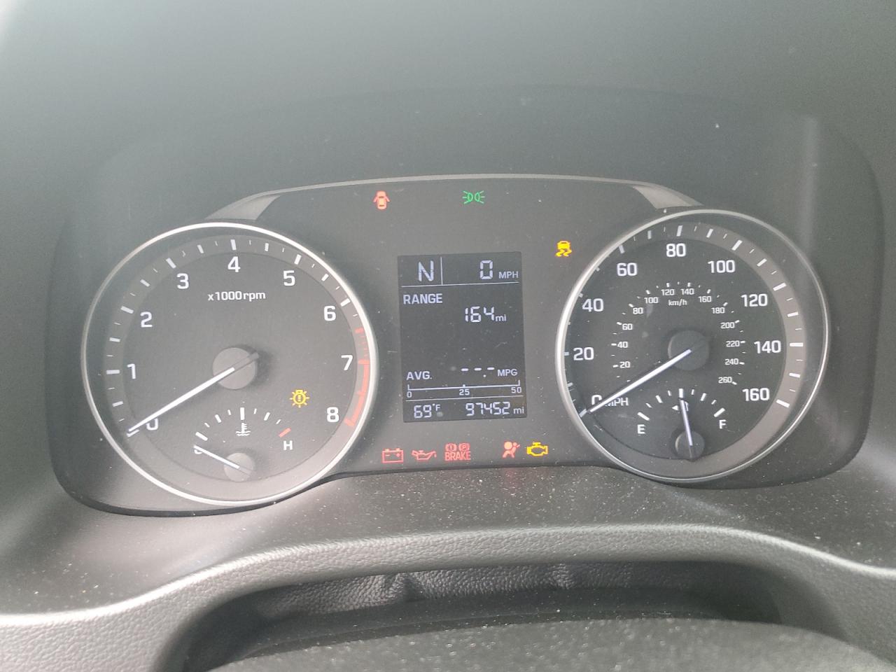 2017 Hyundai Elantra - Image 9