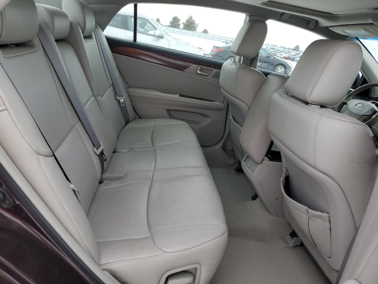 2011 Toyota Avalon - Image 10