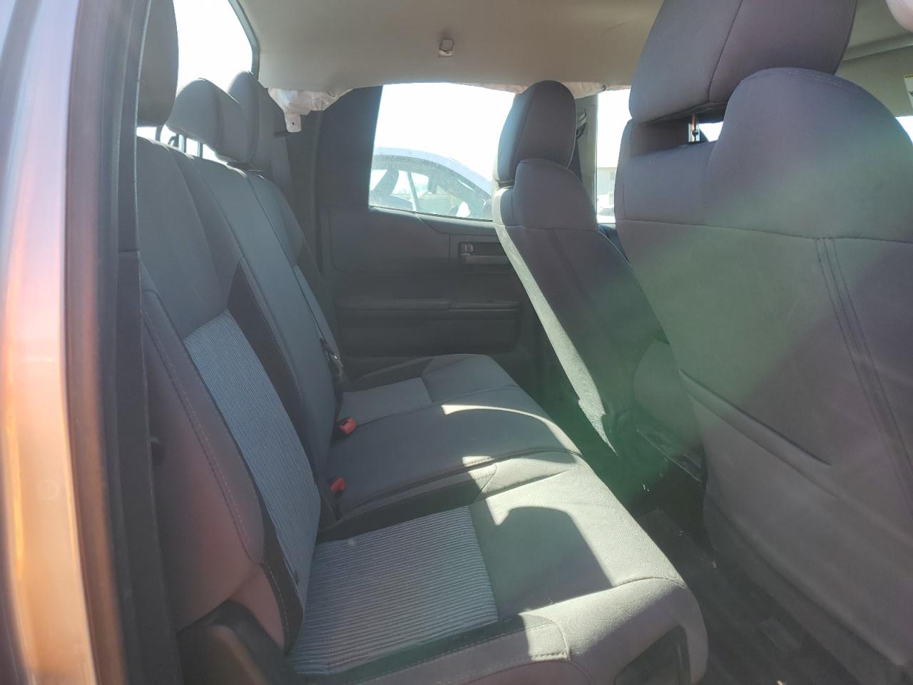 2014 Toyota Tundra - Image 10