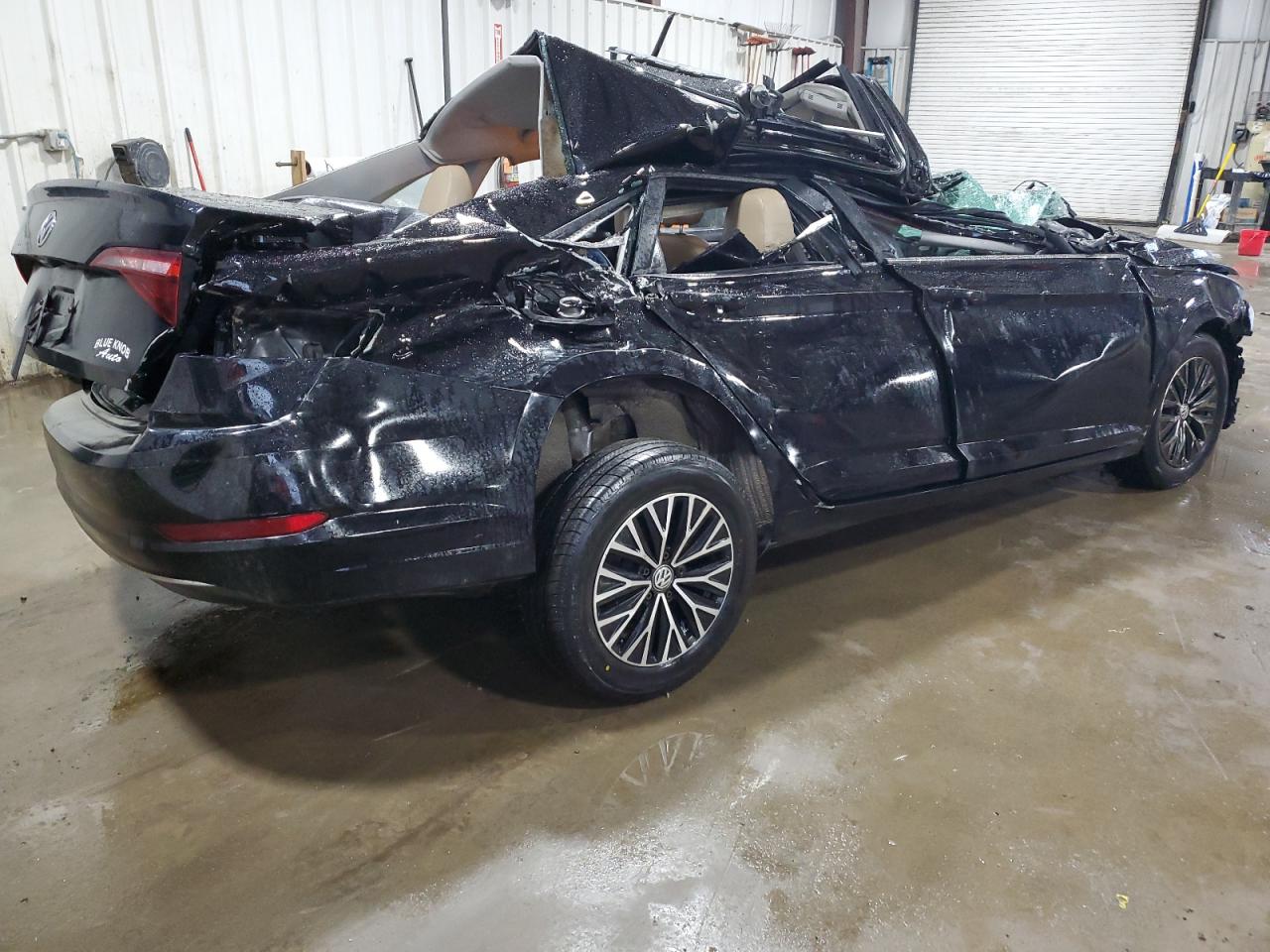2019 Volkswagen Jetta - Image 3