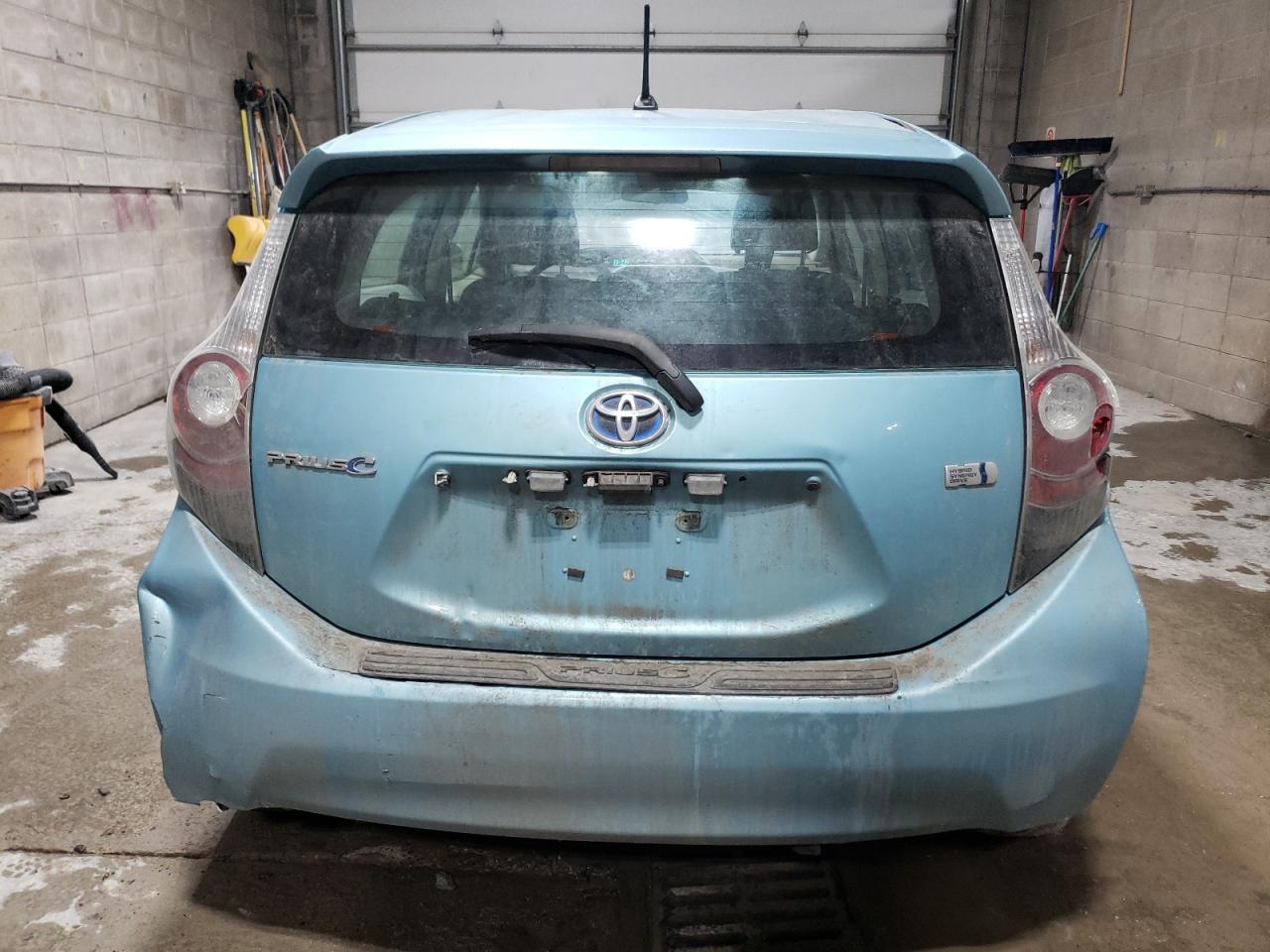 2012 Toyota Prius - Image 6