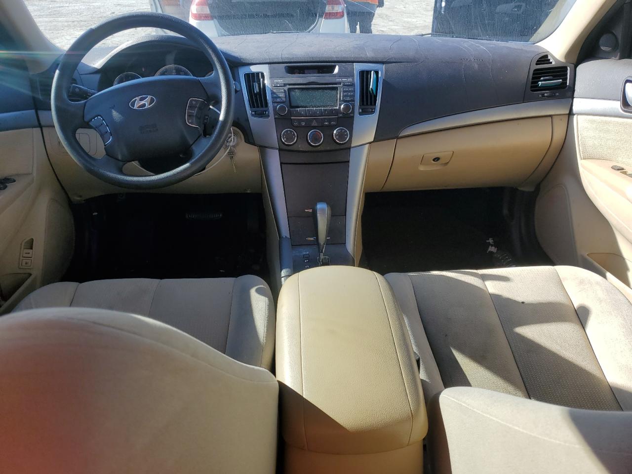 2009 Hyundai Sonata - Image 8