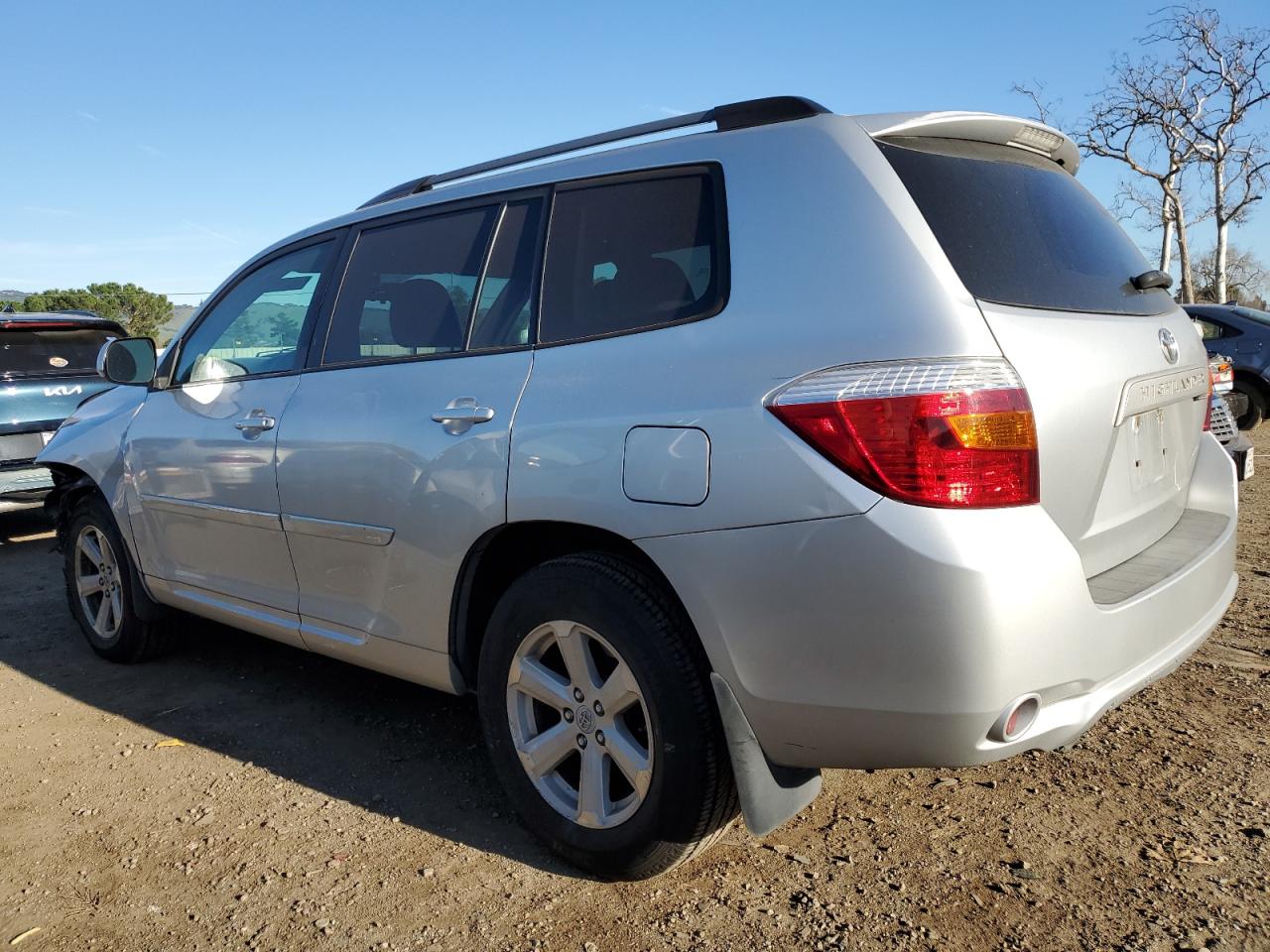 2010 Toyota Highlander - Image 2