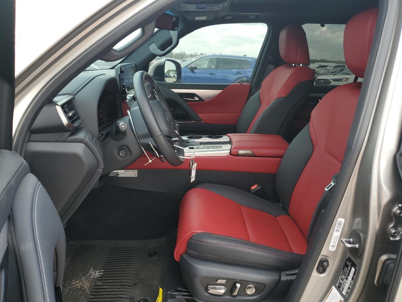 2023 Lexus LX - Image 7