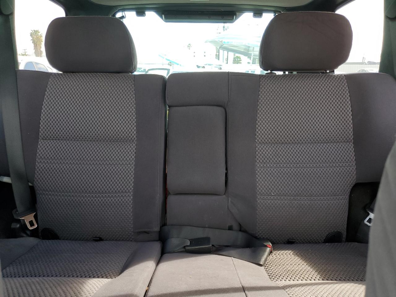 2002 Nissan Pathfinder - Image 10