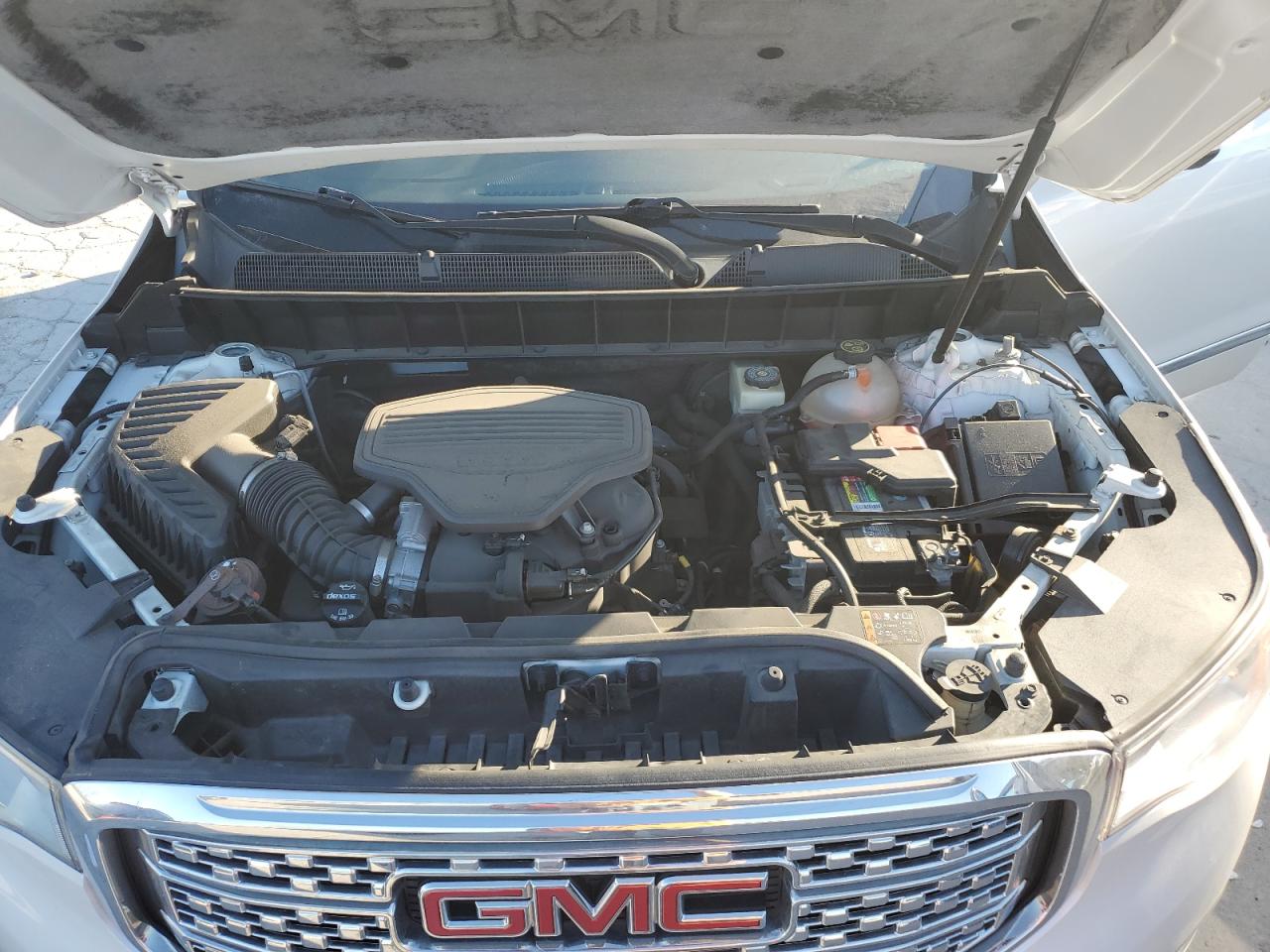 2017 GMC Acadia - Image 12