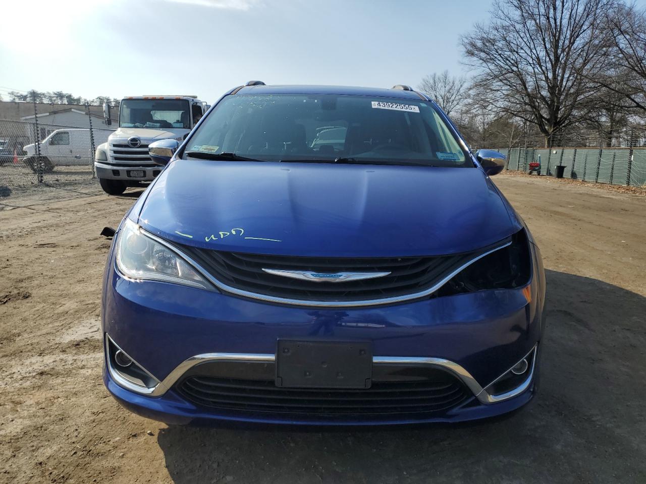 2018 Chrysler Pacifica - Image 5