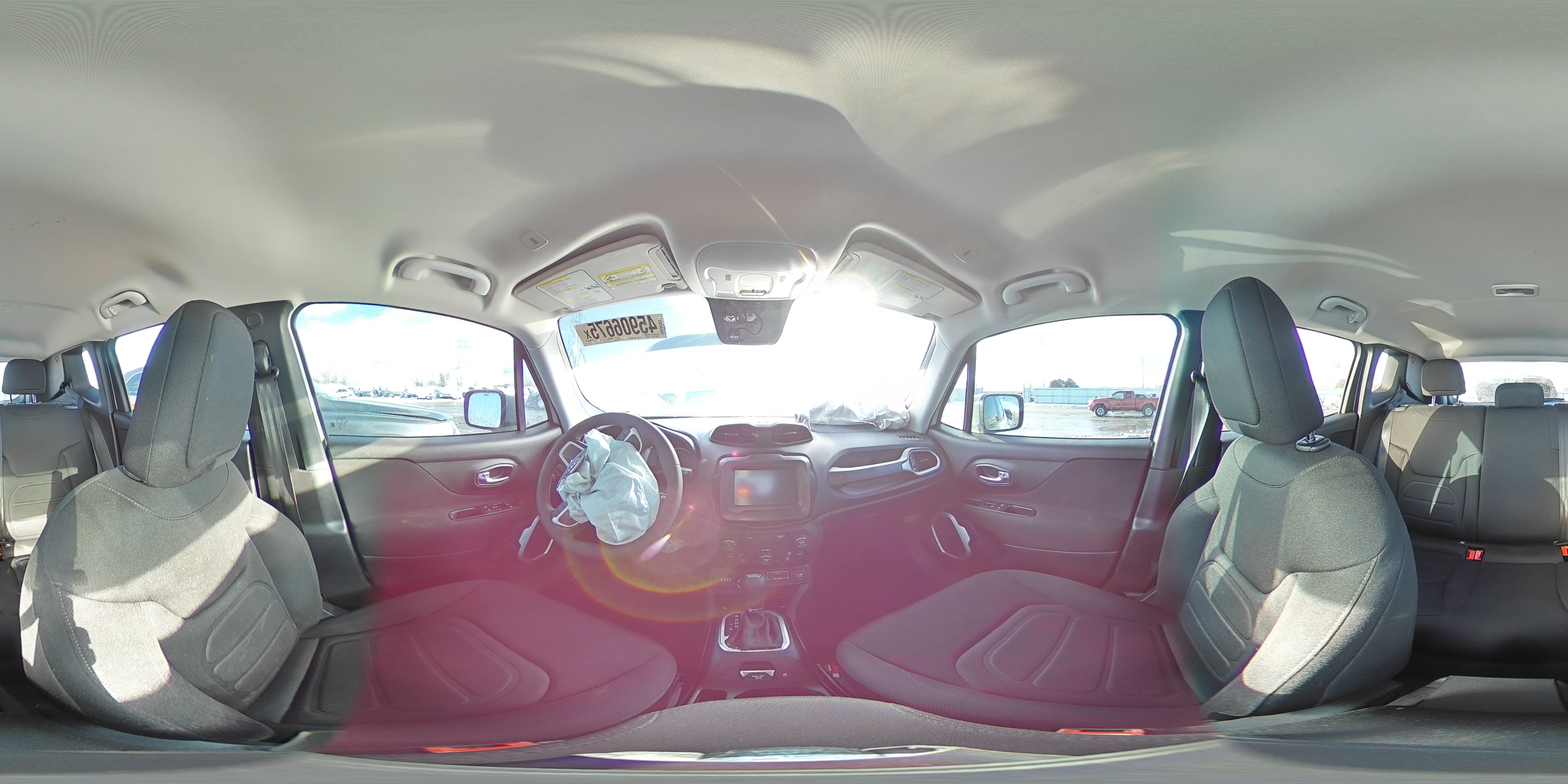 2018 Jeep Renegade - Image 15