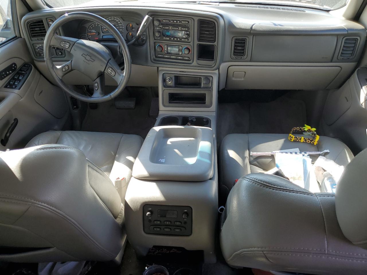 2004 Chevrolet Tahoe - Image 8