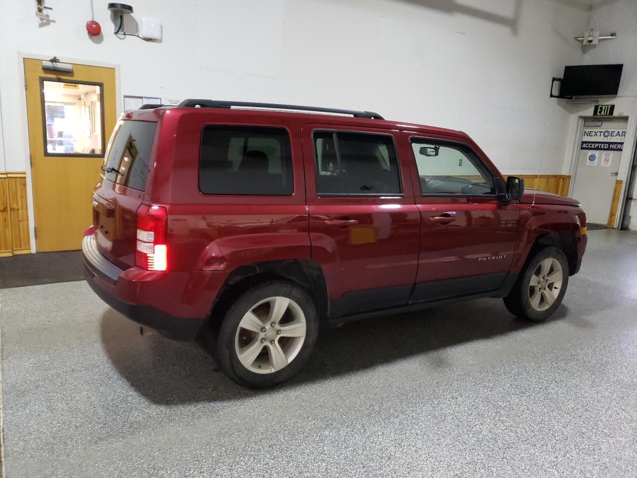 2017 Jeep Liberty (Patriot) - Image 3