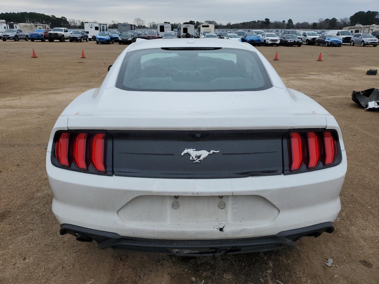 2019 Ford Mustang - Image 6