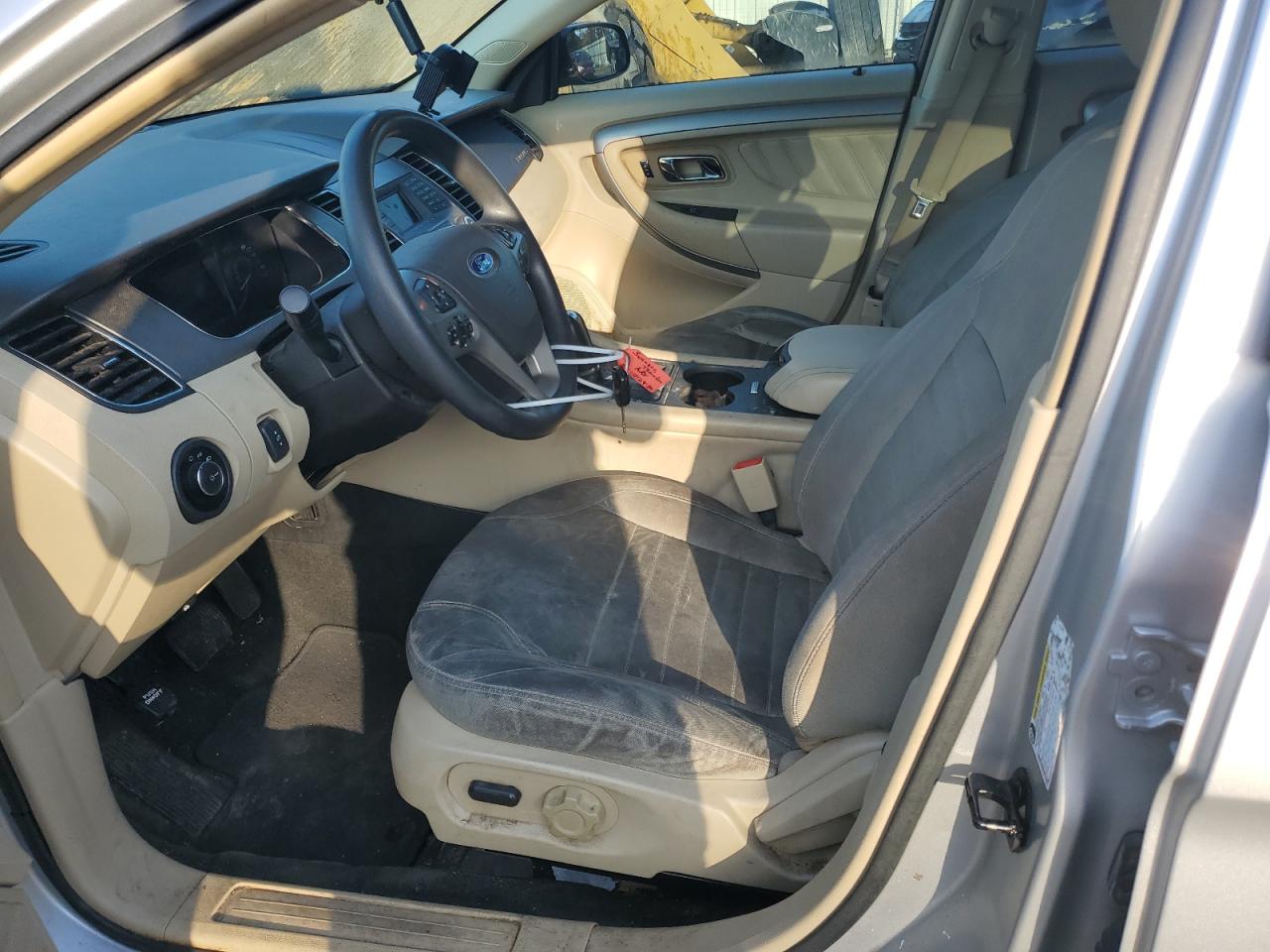 2016 Ford Taurus - Image 7