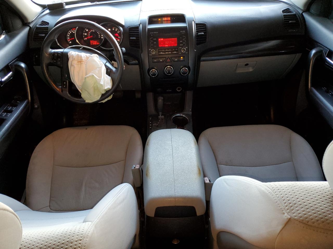 2011 Kia Sorento - Image 8