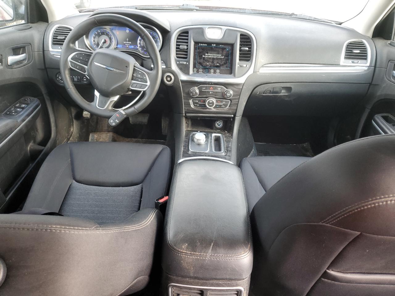 2021 Chrysler 300 - Image 8