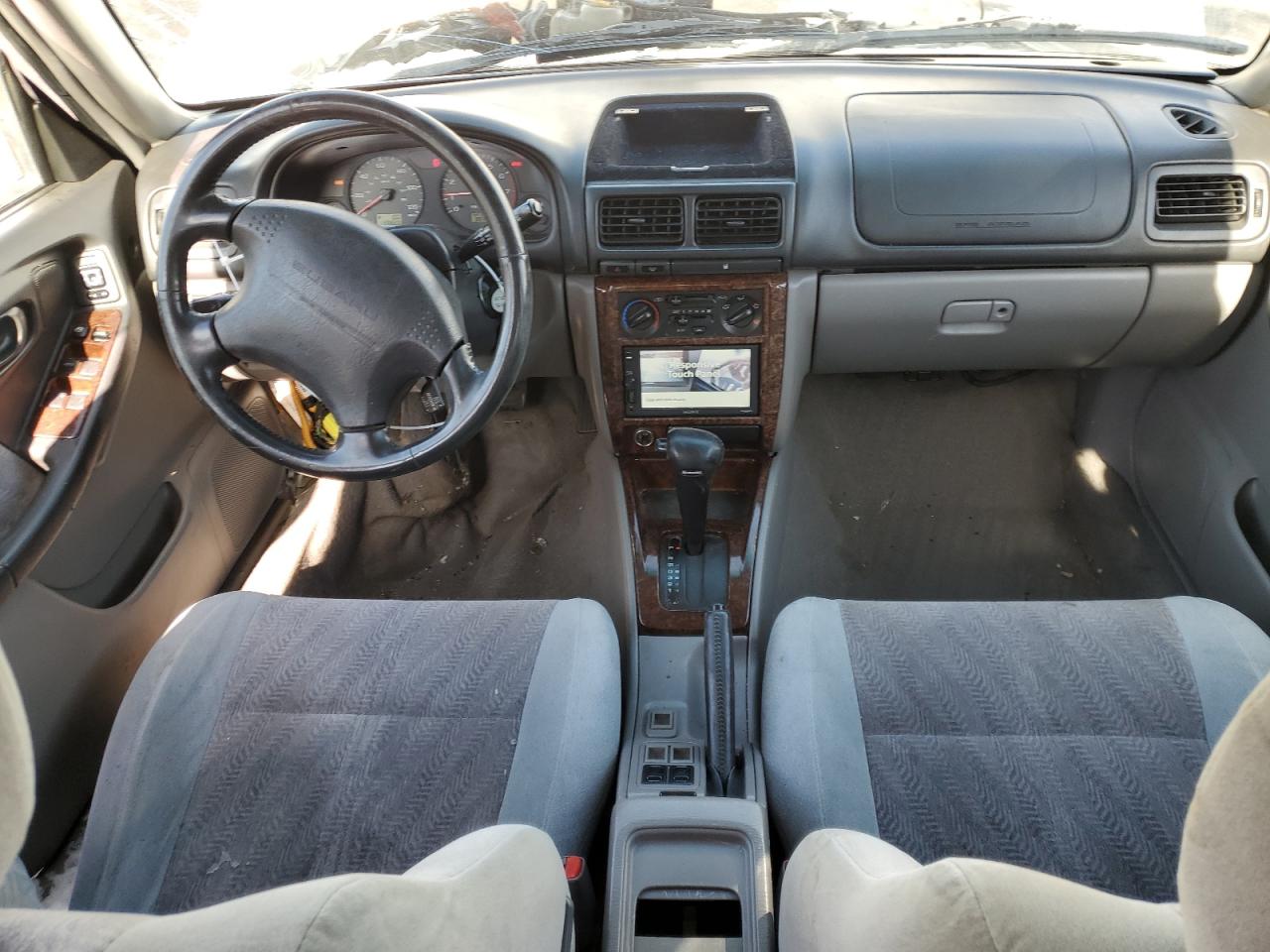 2001 Subaru Forester - Image 8