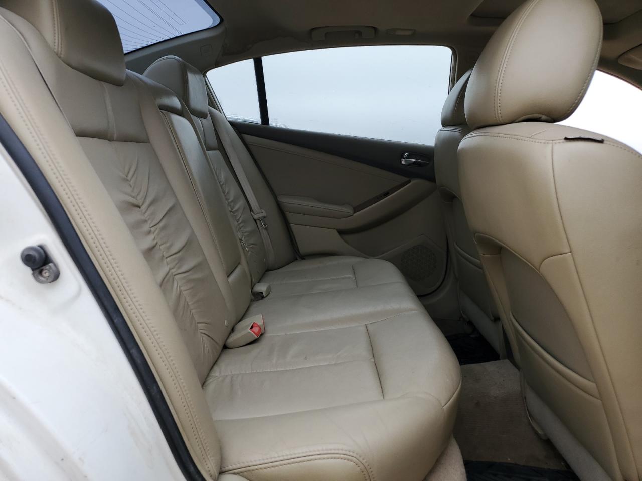 2009 Nissan Altima - Image 10