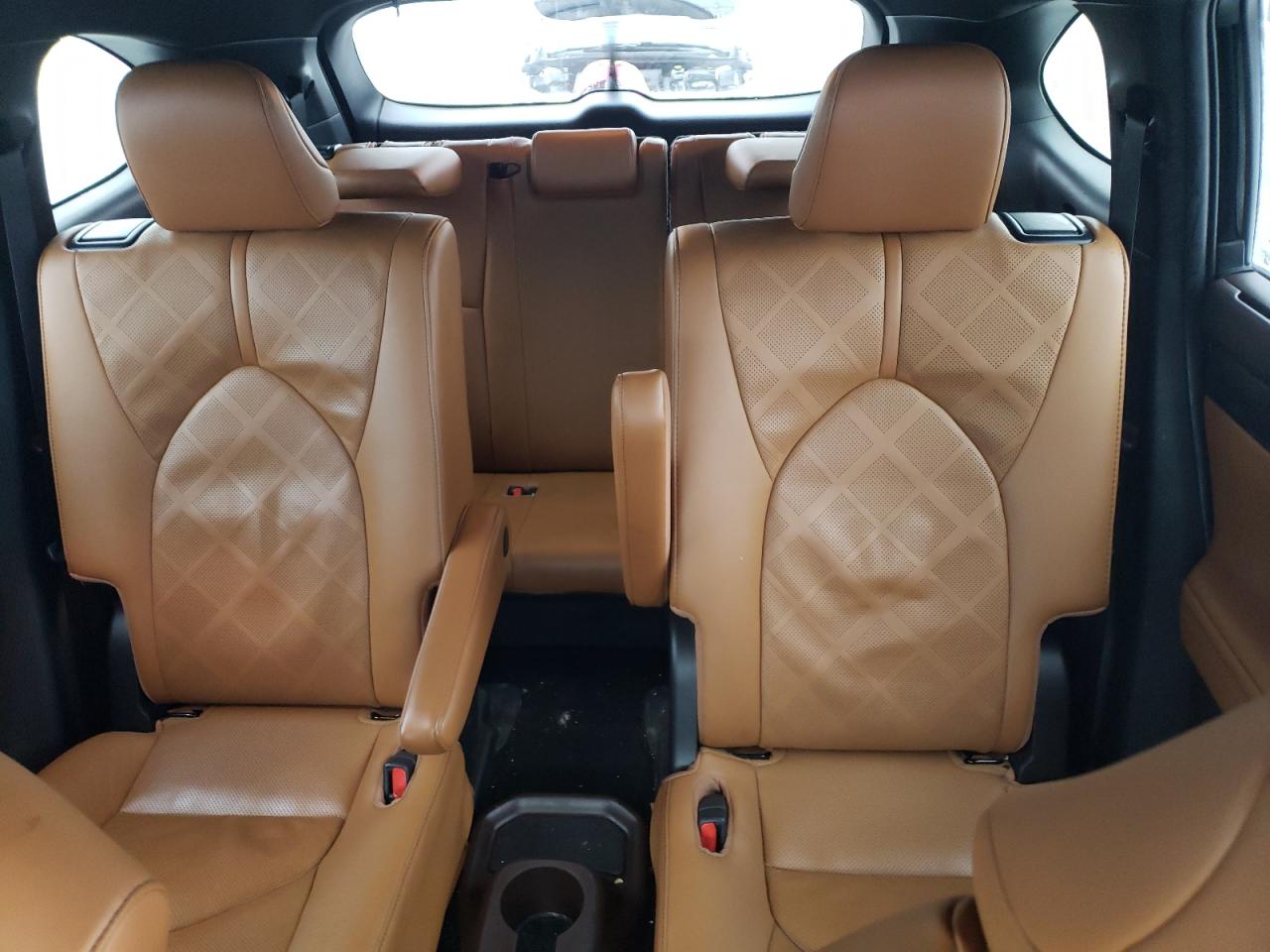 2021 Toyota Highlander - Image 10