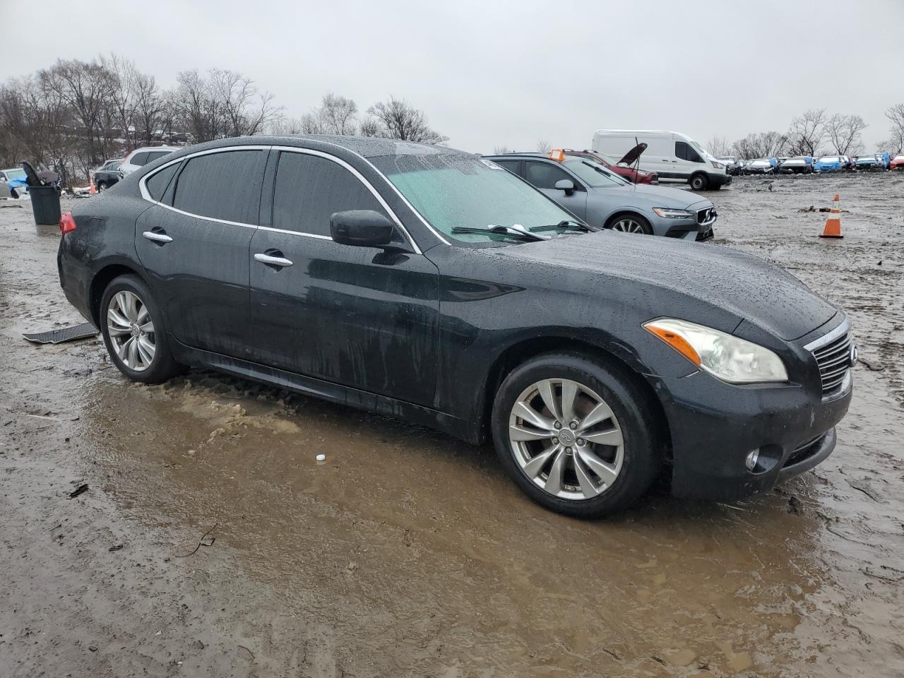 2012 Infiniti M - Image 4