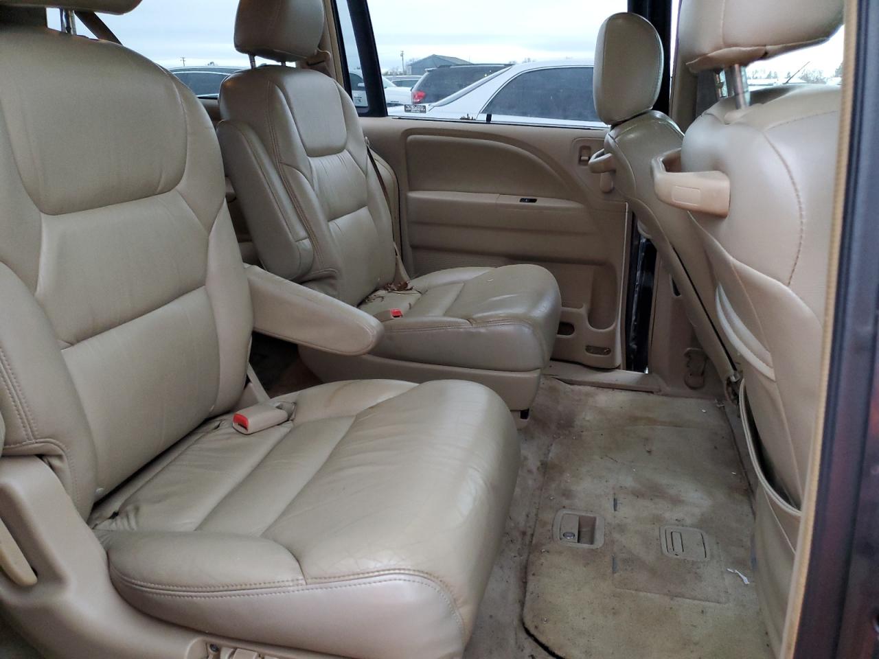 2005 Honda Odyssey - Image 11