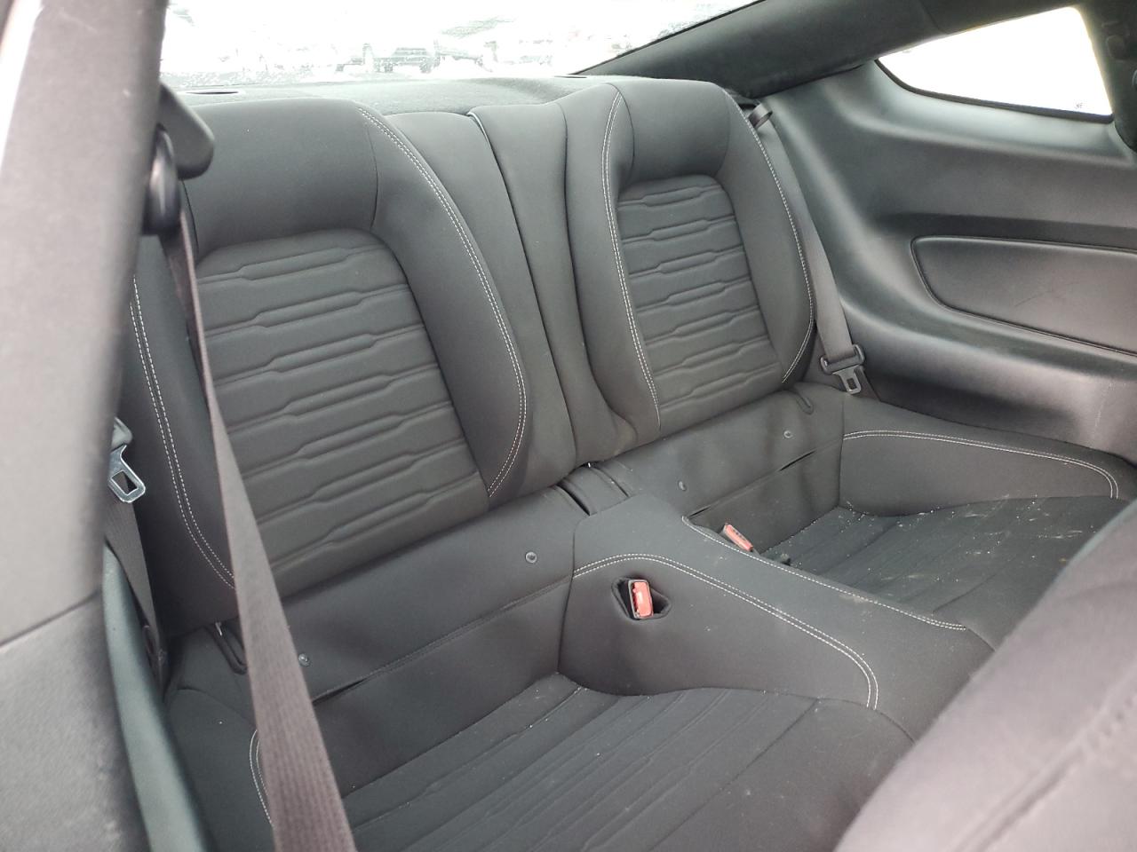 2015 Ford Mustang - Image 10