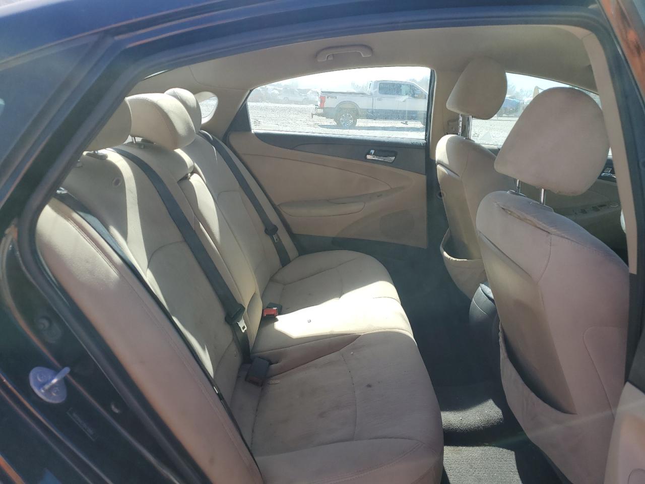 2013 Hyundai Sonata - Image 11
