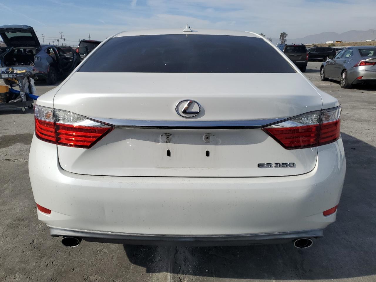 2014 Lexus ES - Image 6