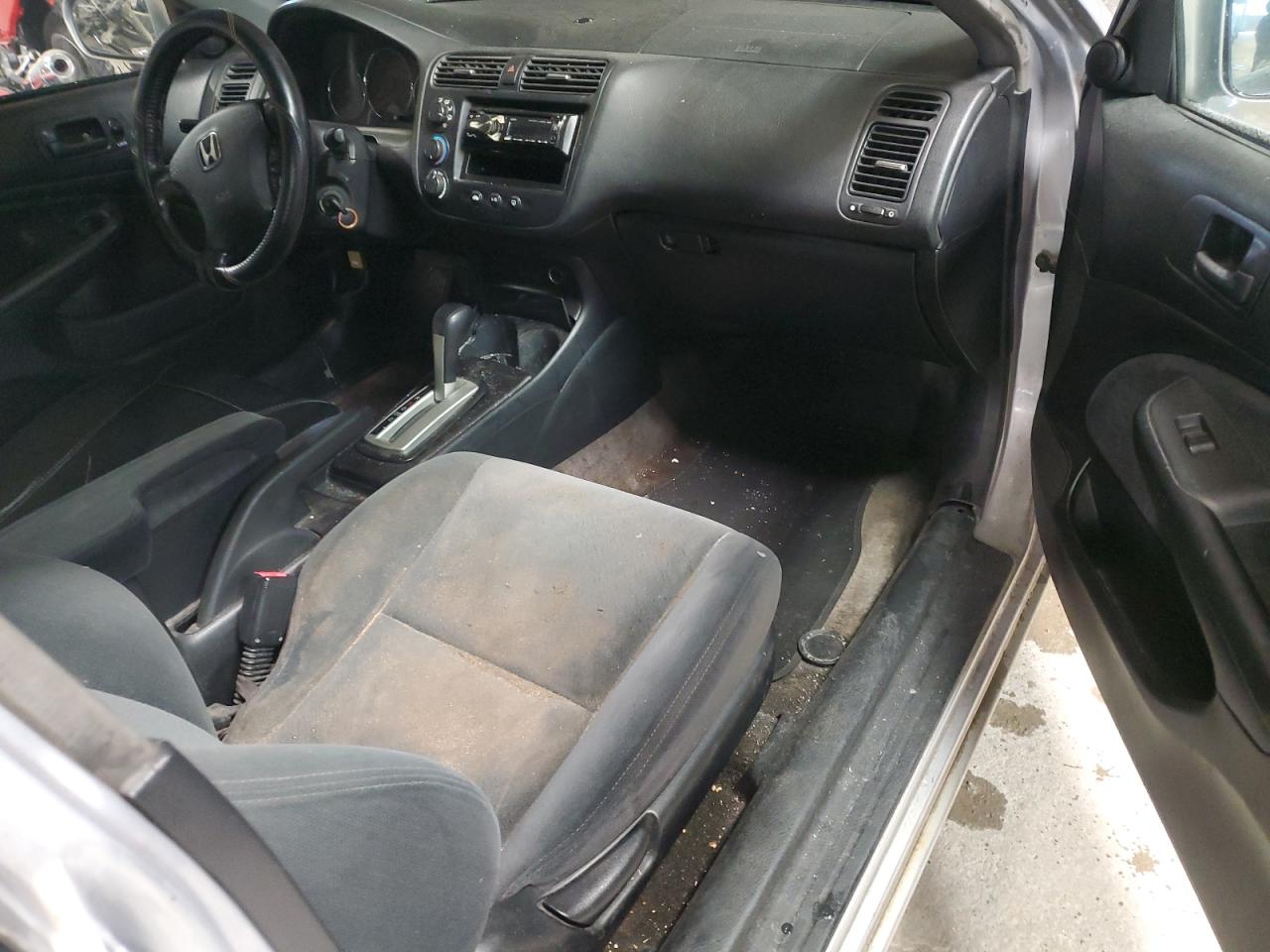 2005 Honda Civic - Image 10