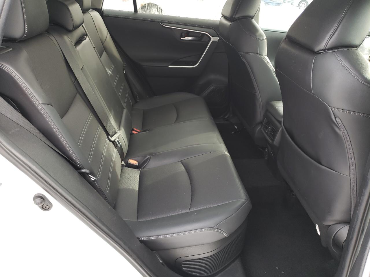 2021 Toyota RAV 4 - Image 10