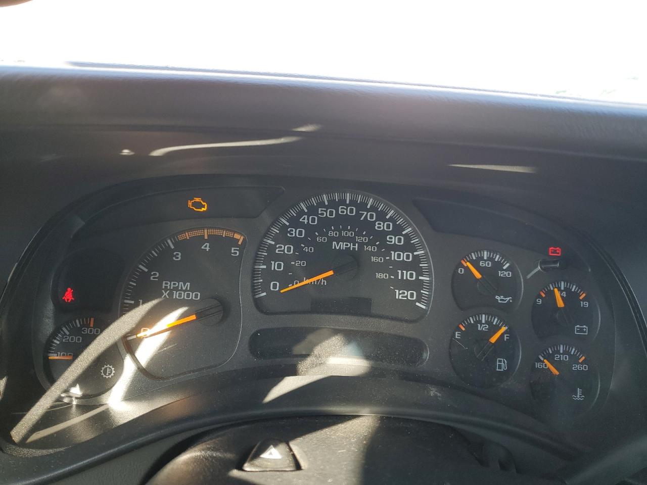 2004 GMC Sierra - Image 9