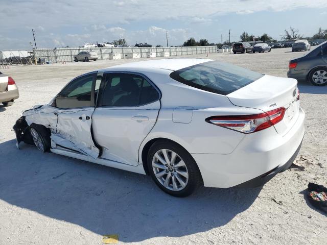  TOYOTA CAMRY 2018 Biały