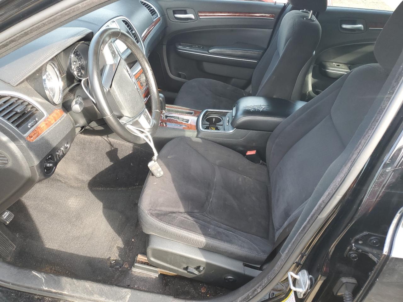 2012 Chrysler 300 - Image 7
