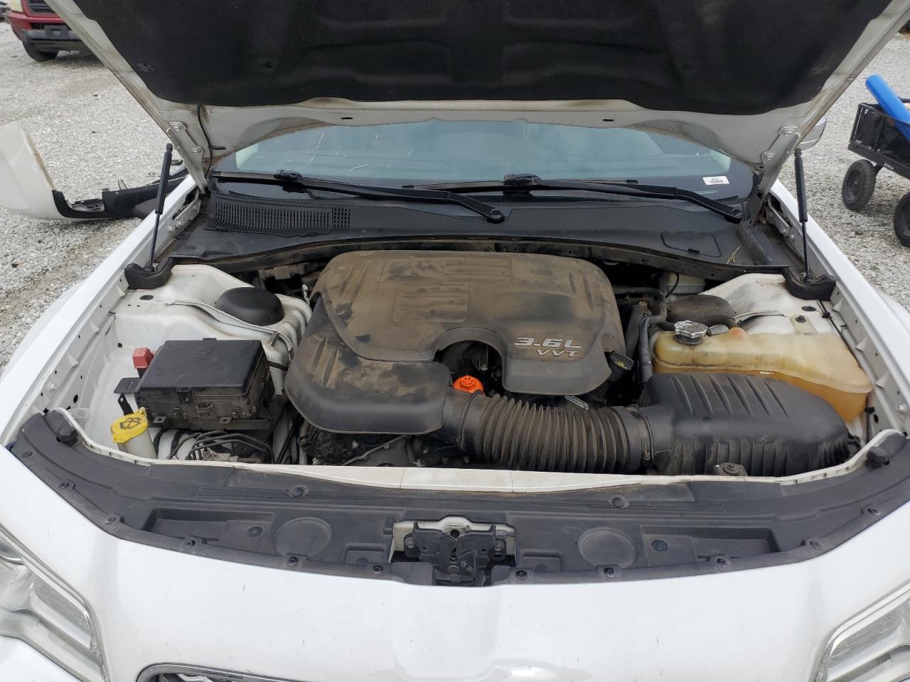2015 Chrysler 300 - Image 11