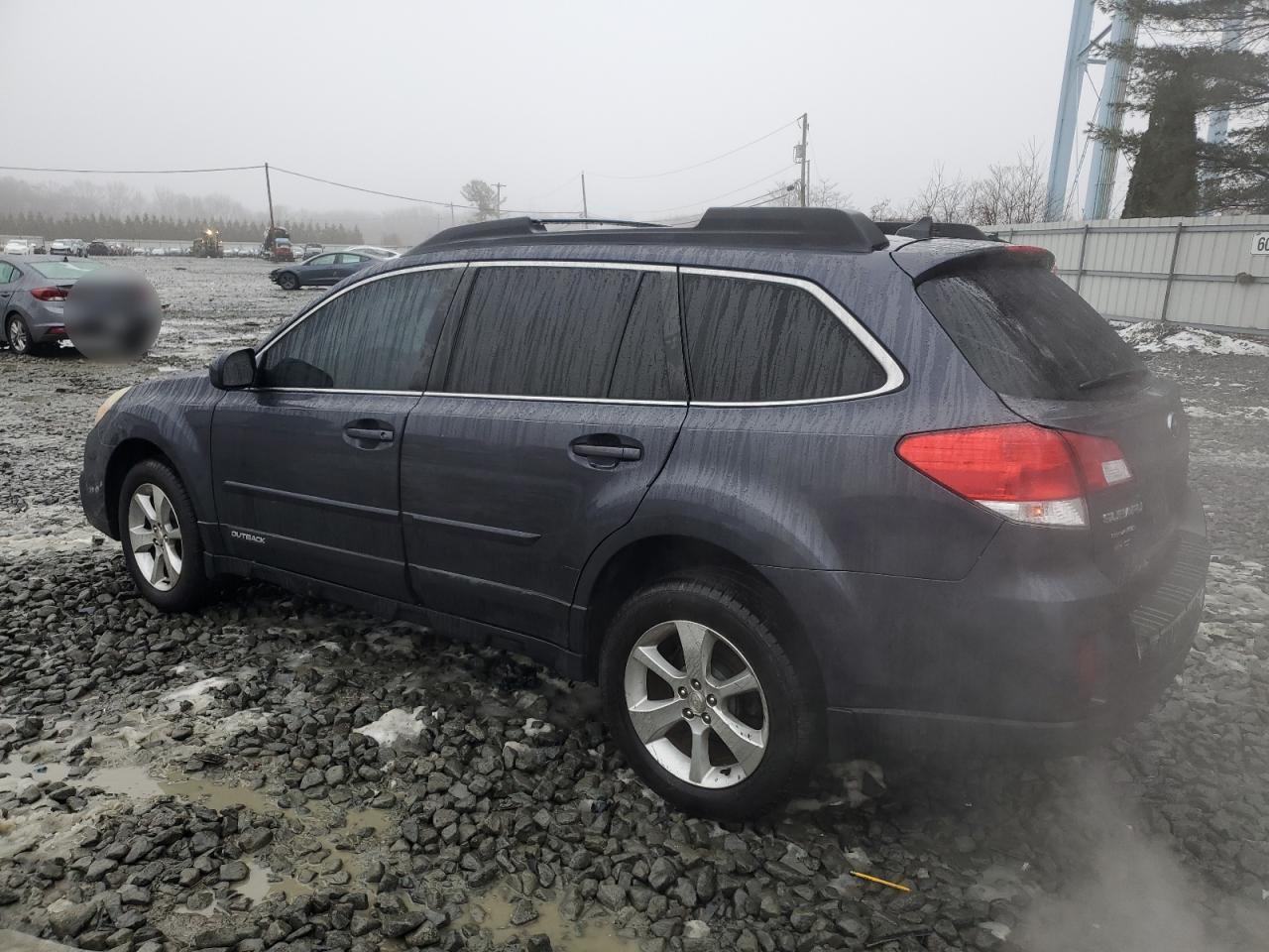 2013 Subaru Legacy - Image 2