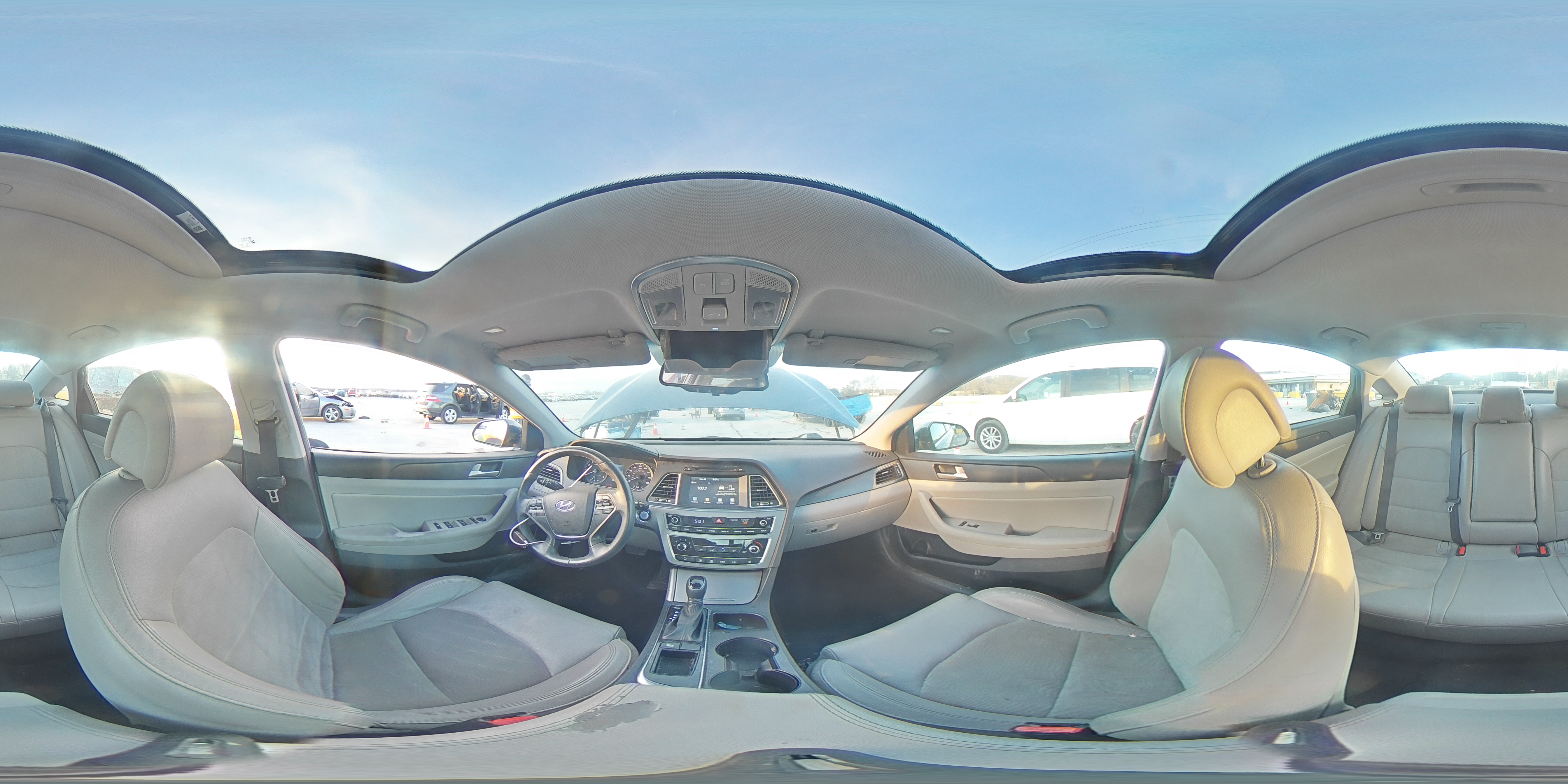 2016 Hyundai Sonata - Image 12