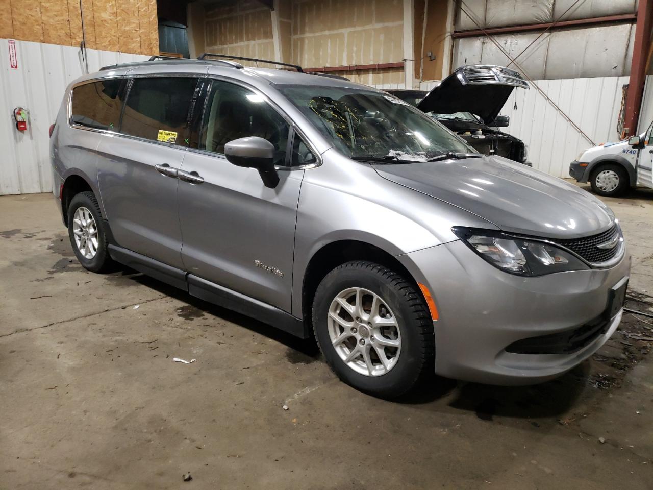 2020 Chrysler Voyager - Image 4