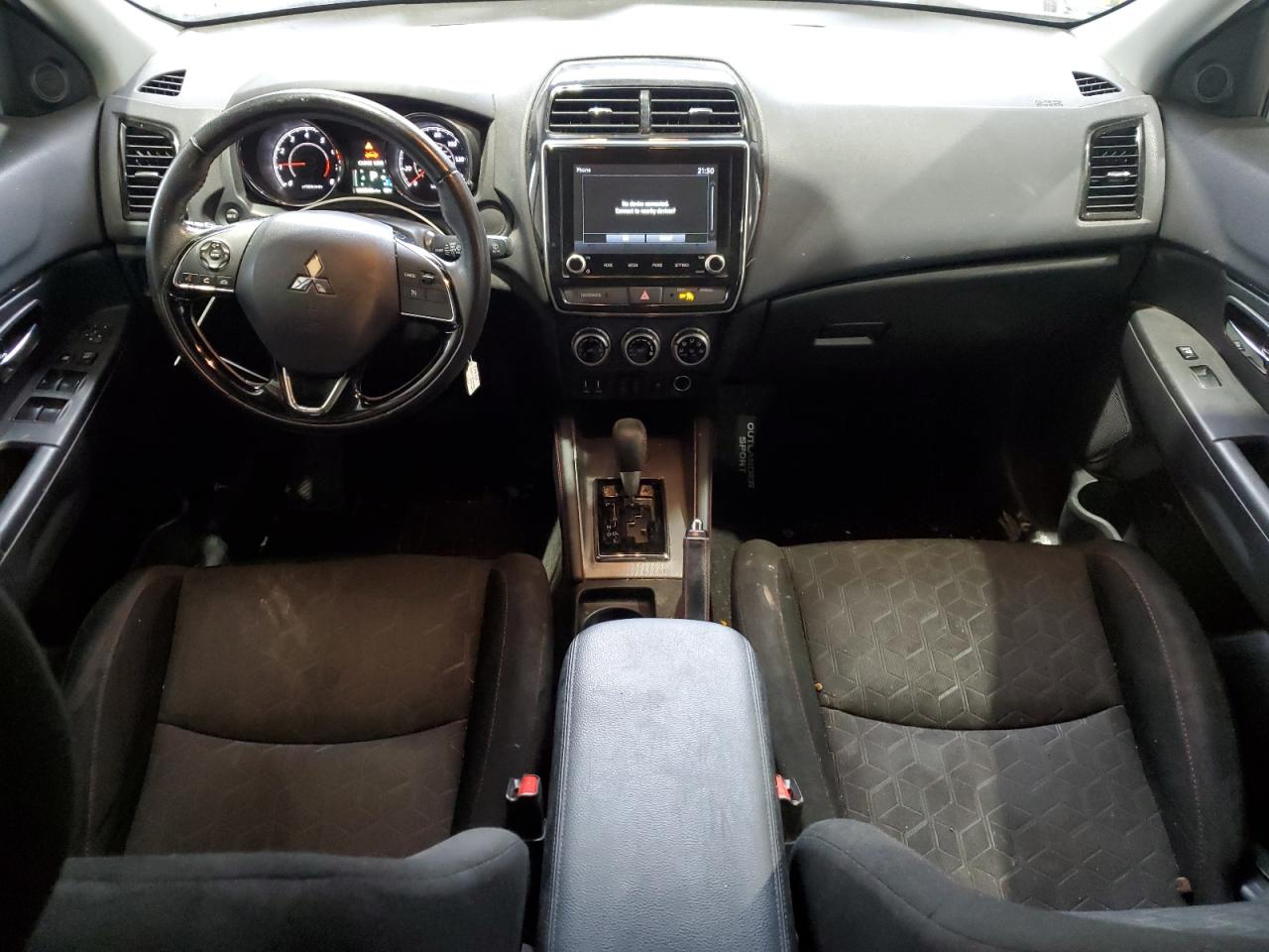 2021 Mitsubishi Outlander - Image 8