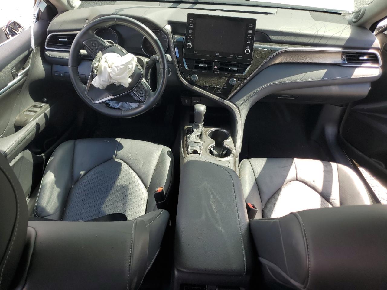 2021 Toyota Camry - Image 8