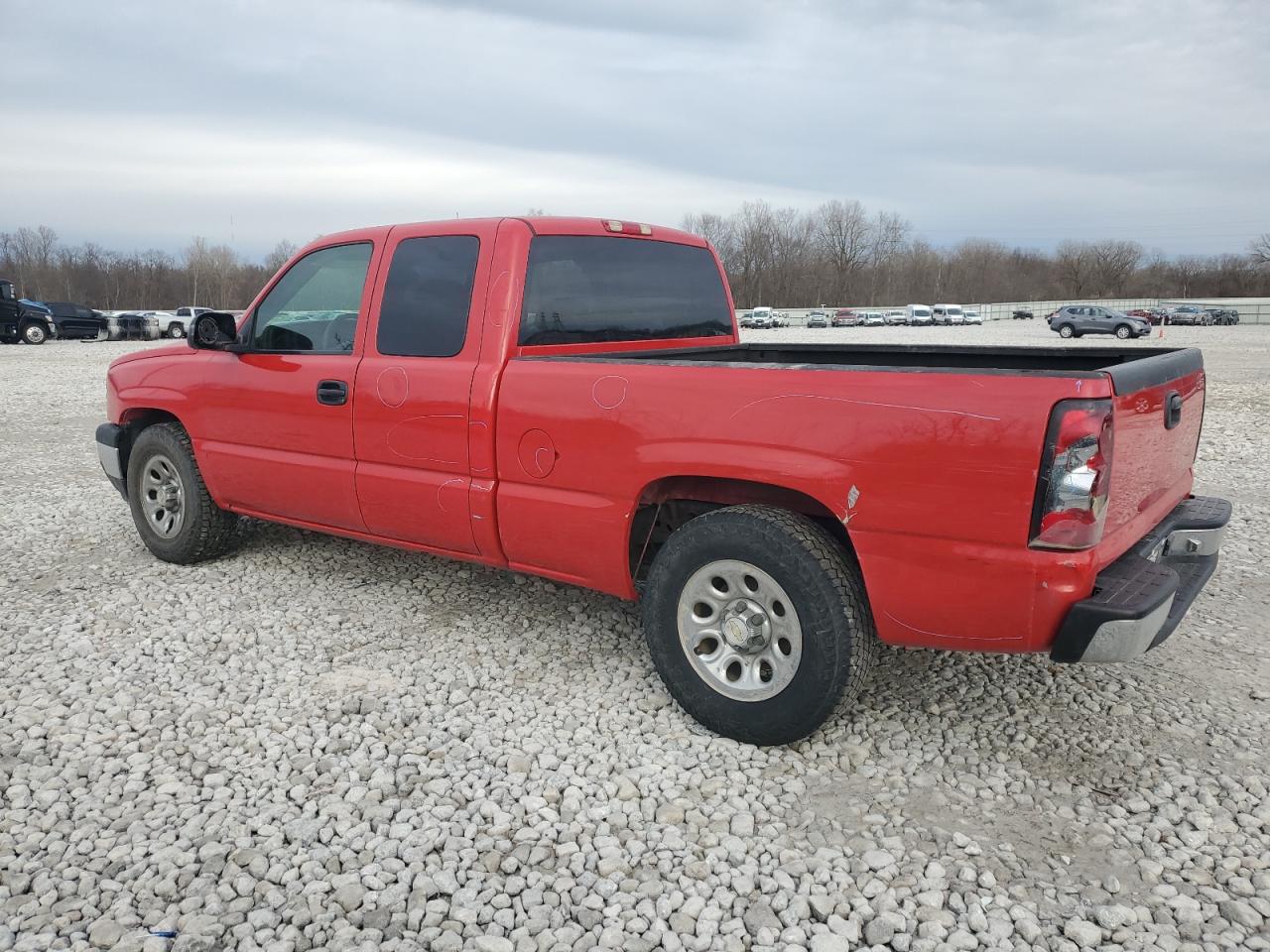 2007 Chevrolet Silverado - Image 2