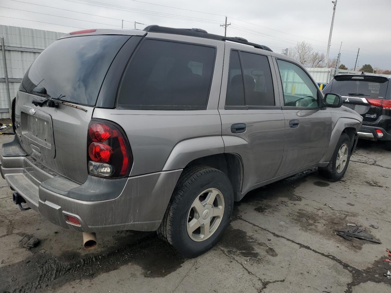 2005 Chevrolet TrailBlazer - Image 3