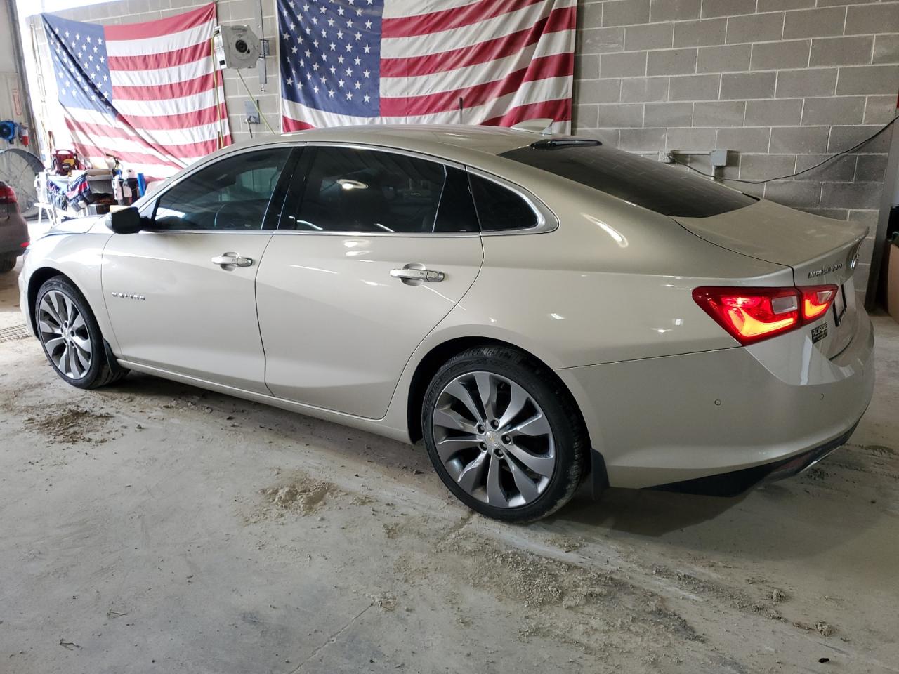 2016 Chevrolet Malibu - Image 2