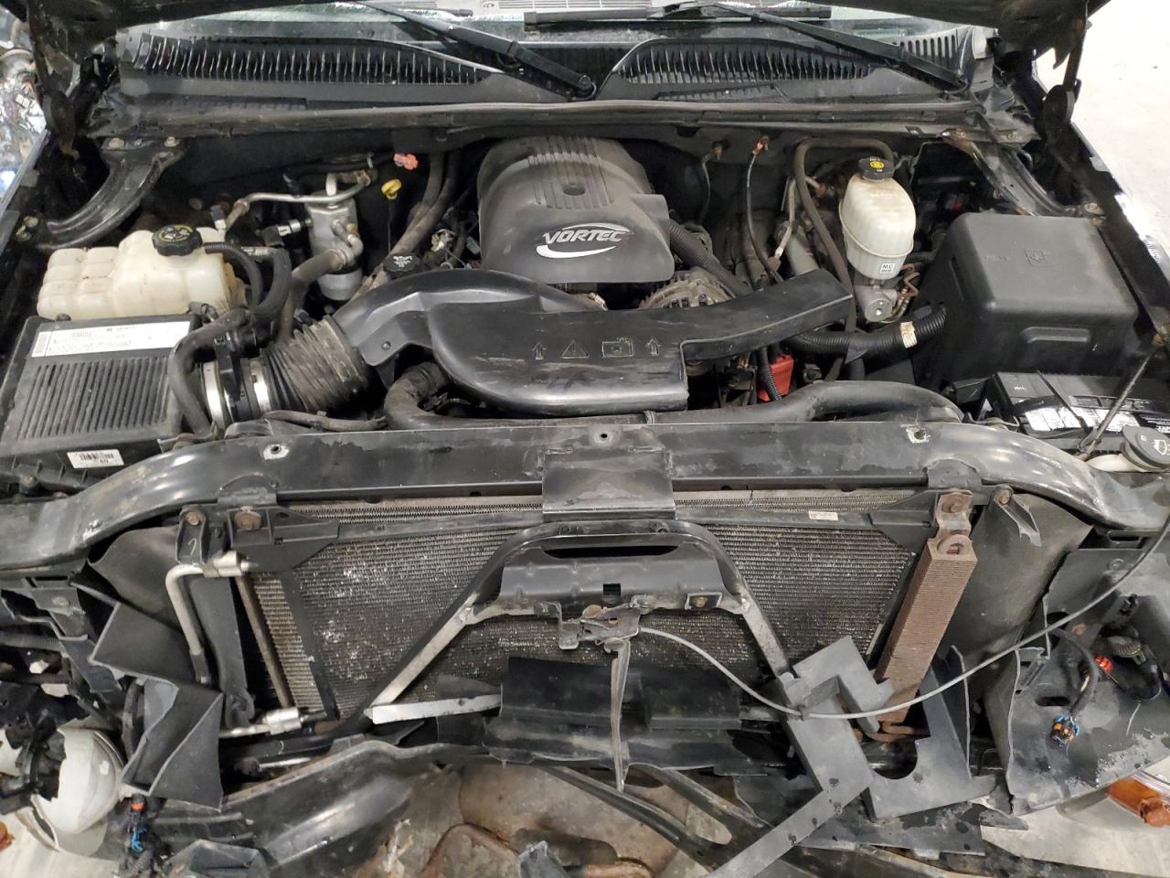 2005 Chevrolet Avalanche - Image 11