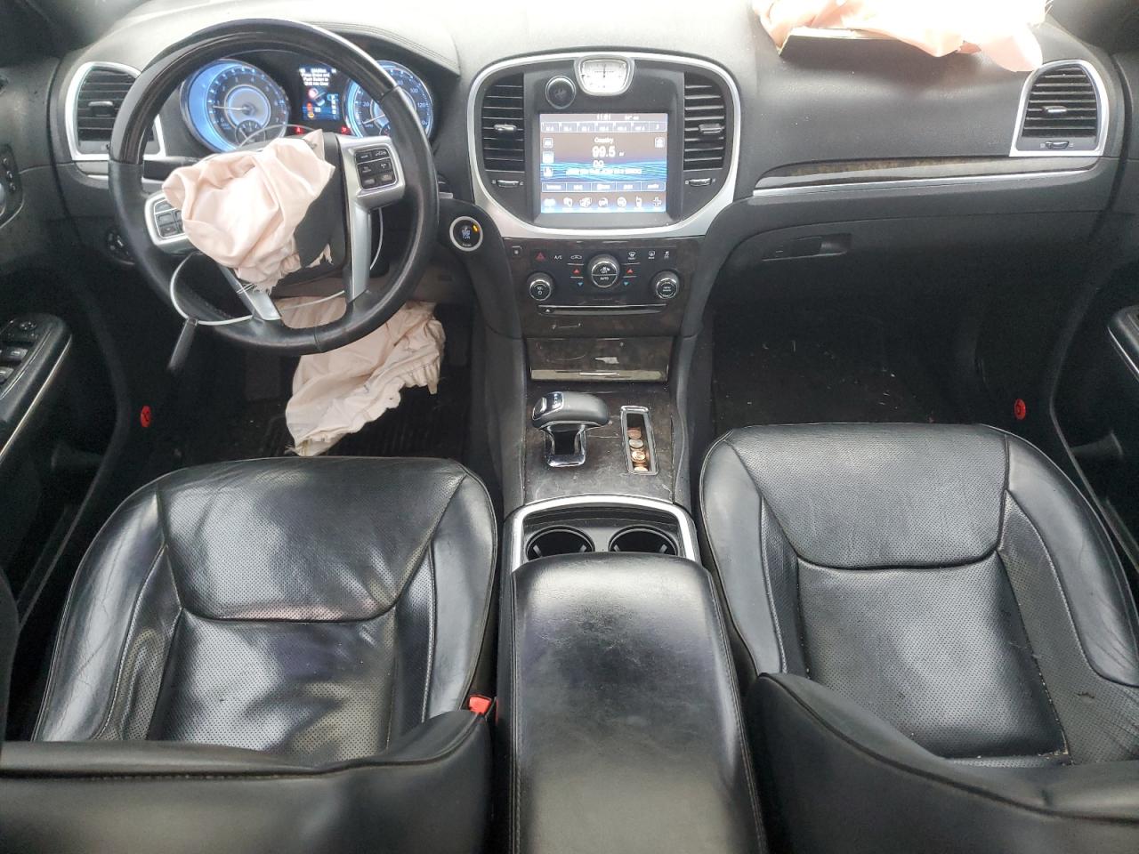 2013 Chrysler 300 - Image 8