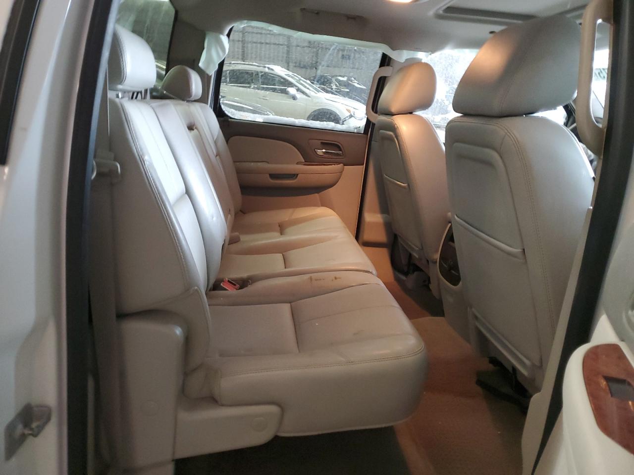 2013 Chevrolet Silverado - Image 11