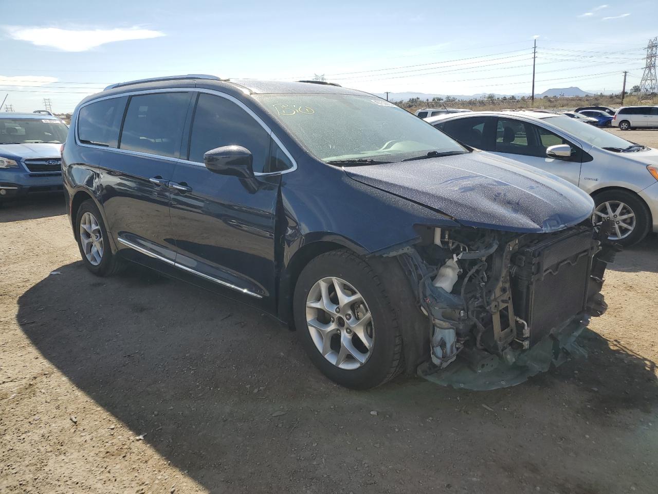 2017 Chrysler Pacifica - Image 4