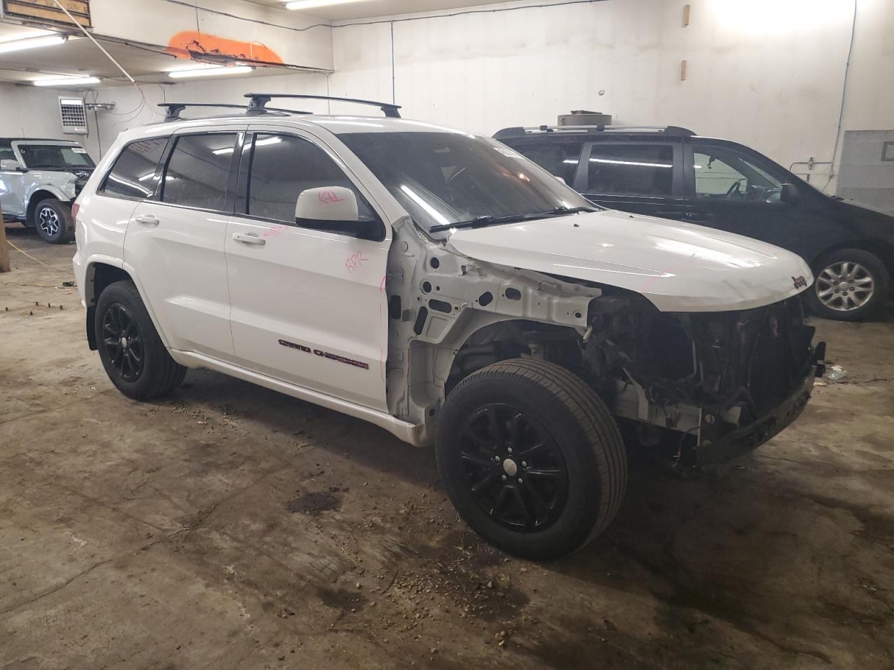 2020 Jeep Grand Cherokee - Image 4